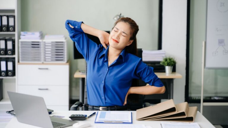 7 Desk Posture Tips to Prevent Back Pain
