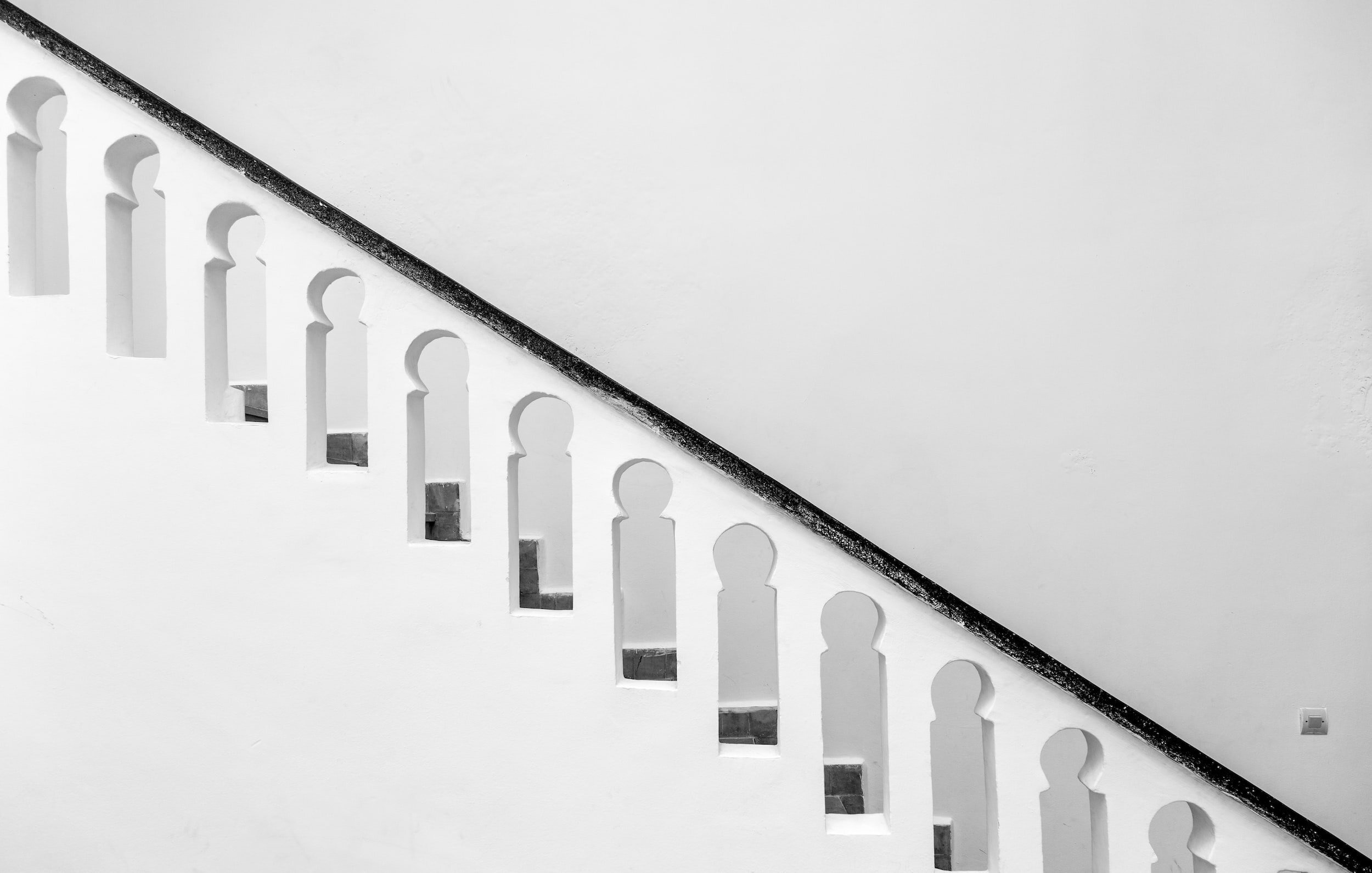 Conquer Knee Pain: Ascend Stairs with Confidence through The Active Knee Method© Conquer Knee Pain: Ascend Stairs with Confidence through The Active Knee Method©